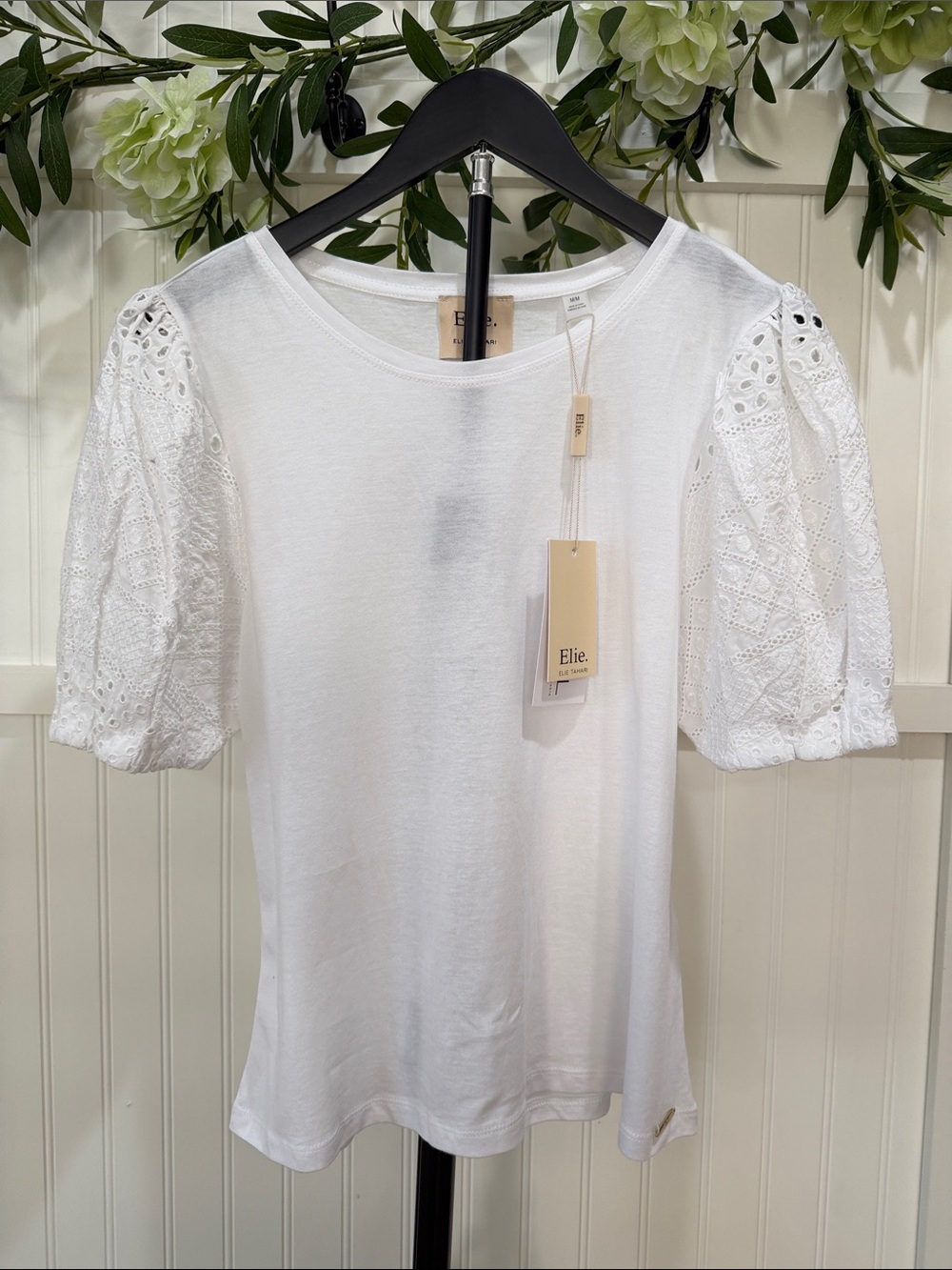 NWT! #933 ELIE TAHARI White Eyelet Puff Short Sleeve SOFT Tee